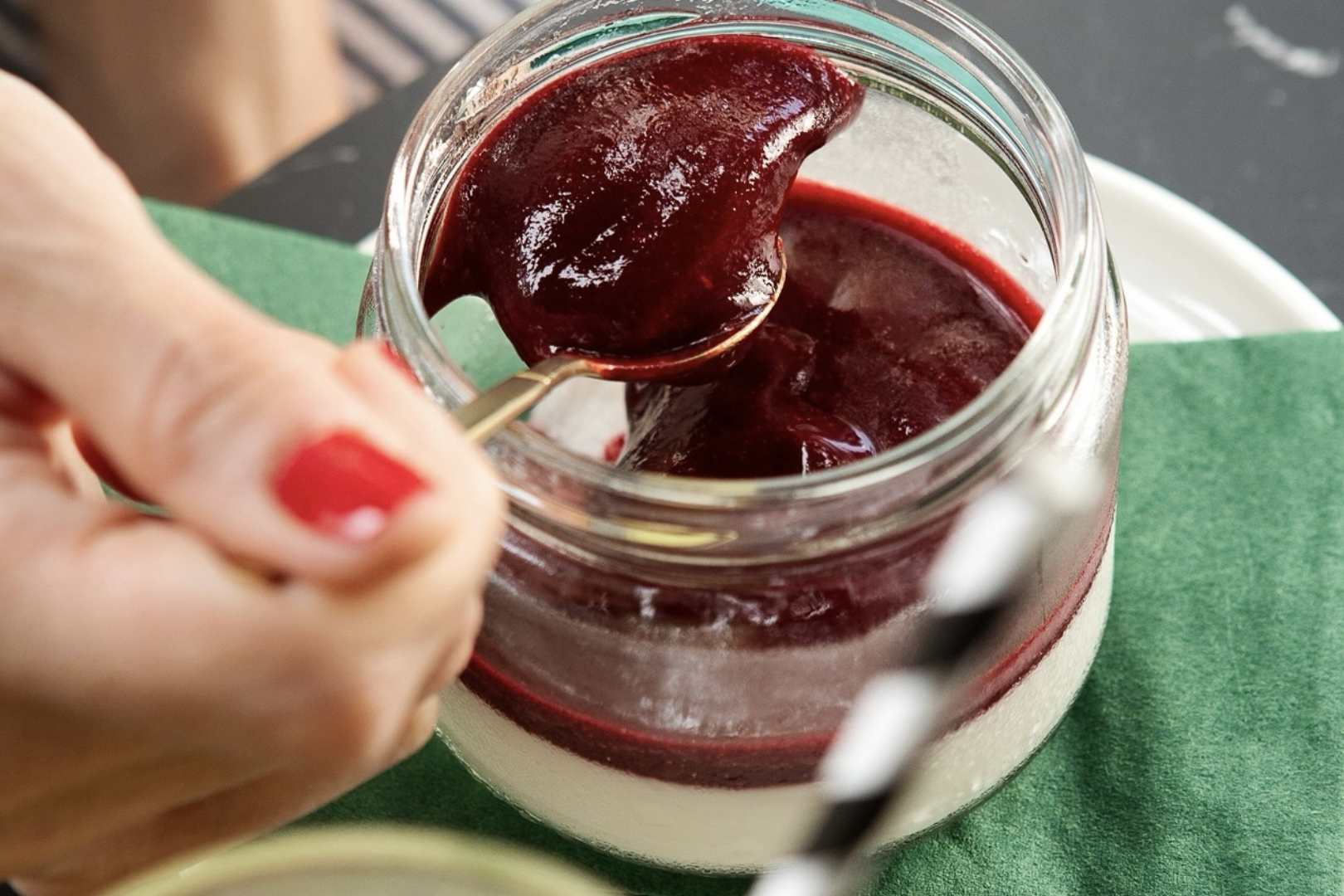 vegan tatlı mekan önerisi nutcase